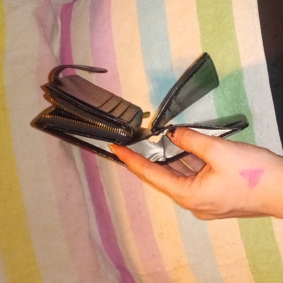 Wallet - Picture 3 of 3